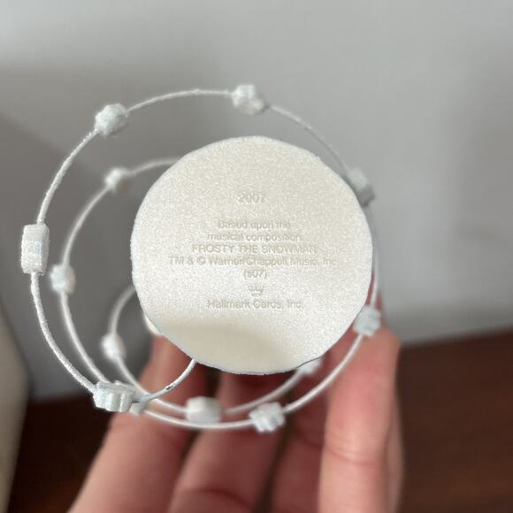 Hallmark Keepsake Christmas Ornament Magic of Frosty the Snowman SNOWFLAKES 2007 - Picture 4 of 8